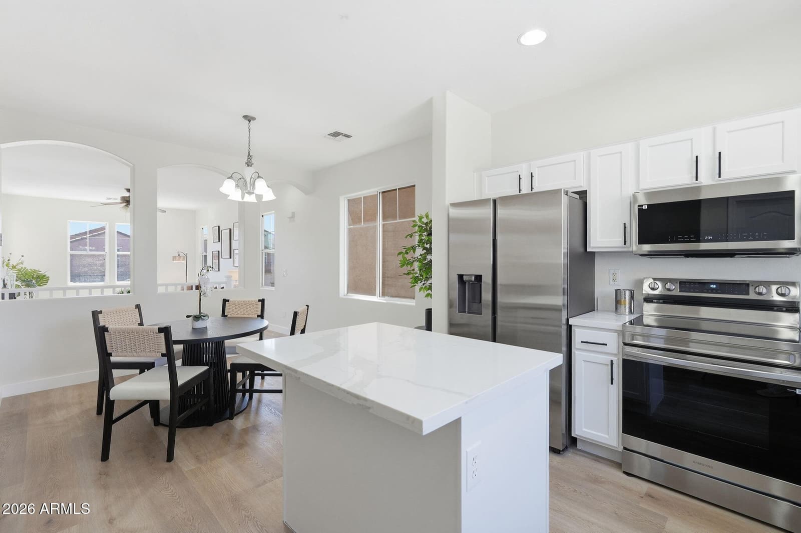 2016 N 78TH Avenue, Phoenix, AZ 85035 — photo 10 of 37