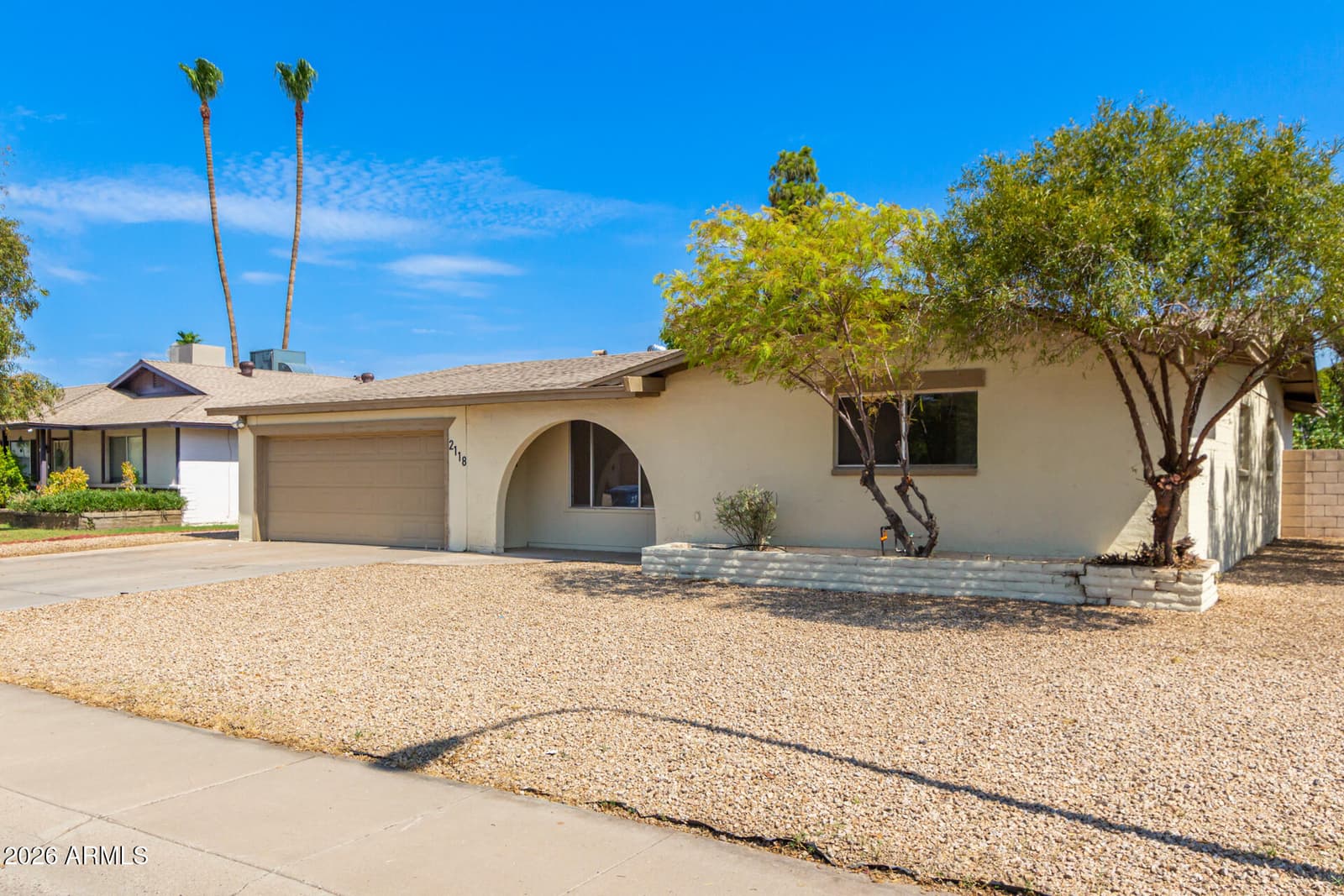 2118 E Carson Drive, Tempe, AZ 85282 — photo 4 of 30
