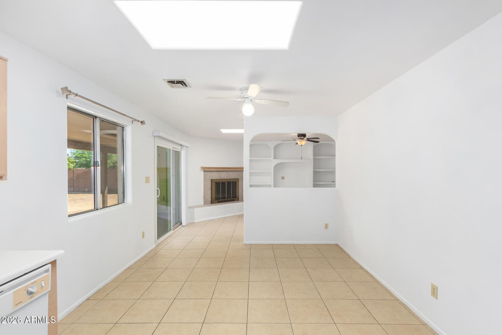 2118 E Carson Drive, Tempe, AZ 85282 — photo 14 of 30