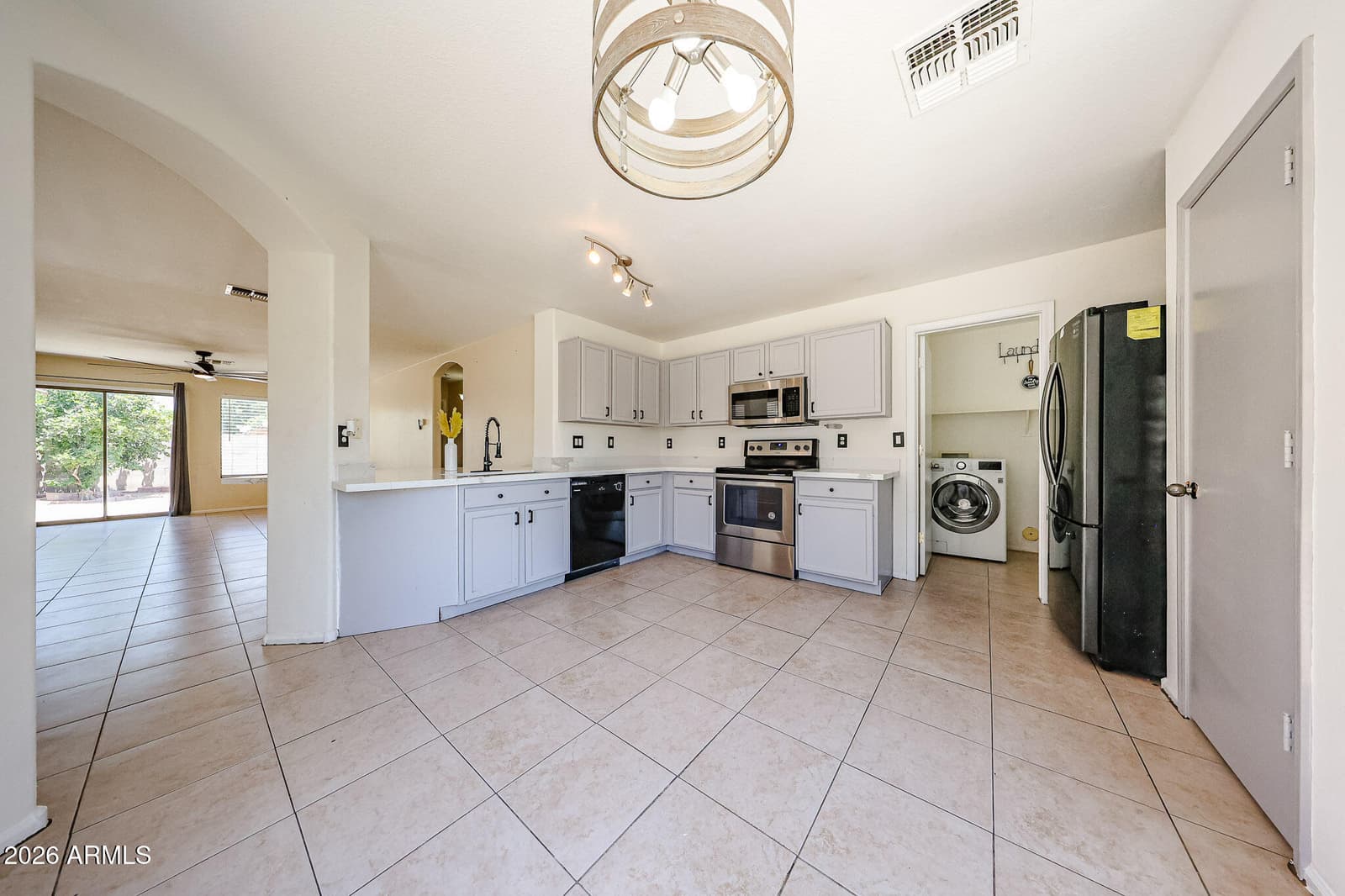 1098 E NARDINI Street, San Tan Valley, AZ 85140 — photo 5 of 32
