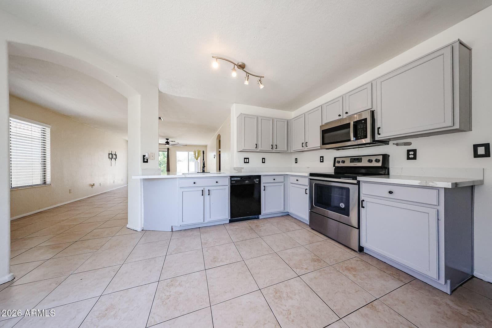 1098 E NARDINI Street, San Tan Valley, AZ 85140 — photo 16 of 32