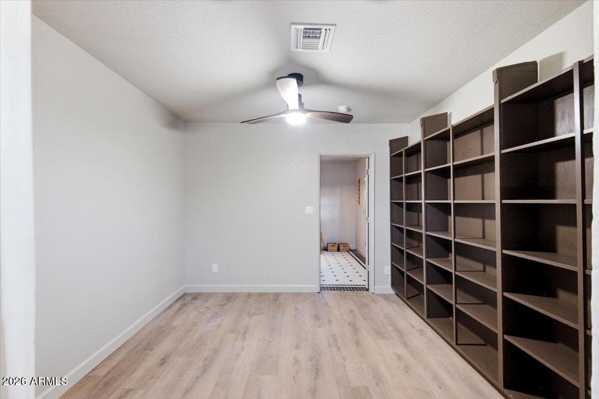1708 W SUNNYSLOPE Lane, Phoenix, AZ 85021 — photo 15 of 29