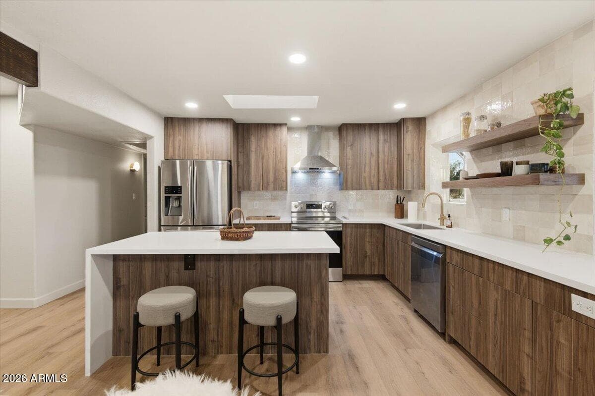 1708 W SUNNYSLOPE Lane, Phoenix, AZ 85021 — photo 9 of 29