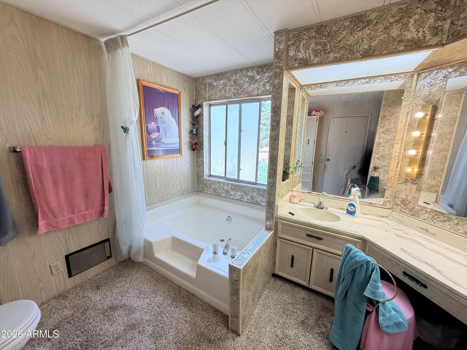 988 TIMBERLAND Road, Show Low, AZ 85901 — photo 9 of 88