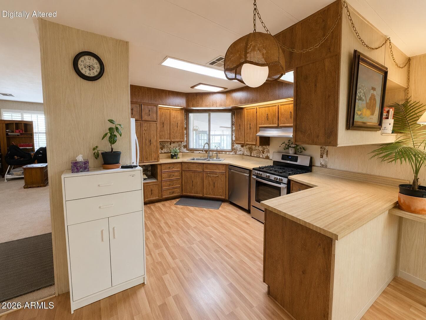 988 TIMBERLAND Road, Show Low, AZ 85901 — photo 12 of 88