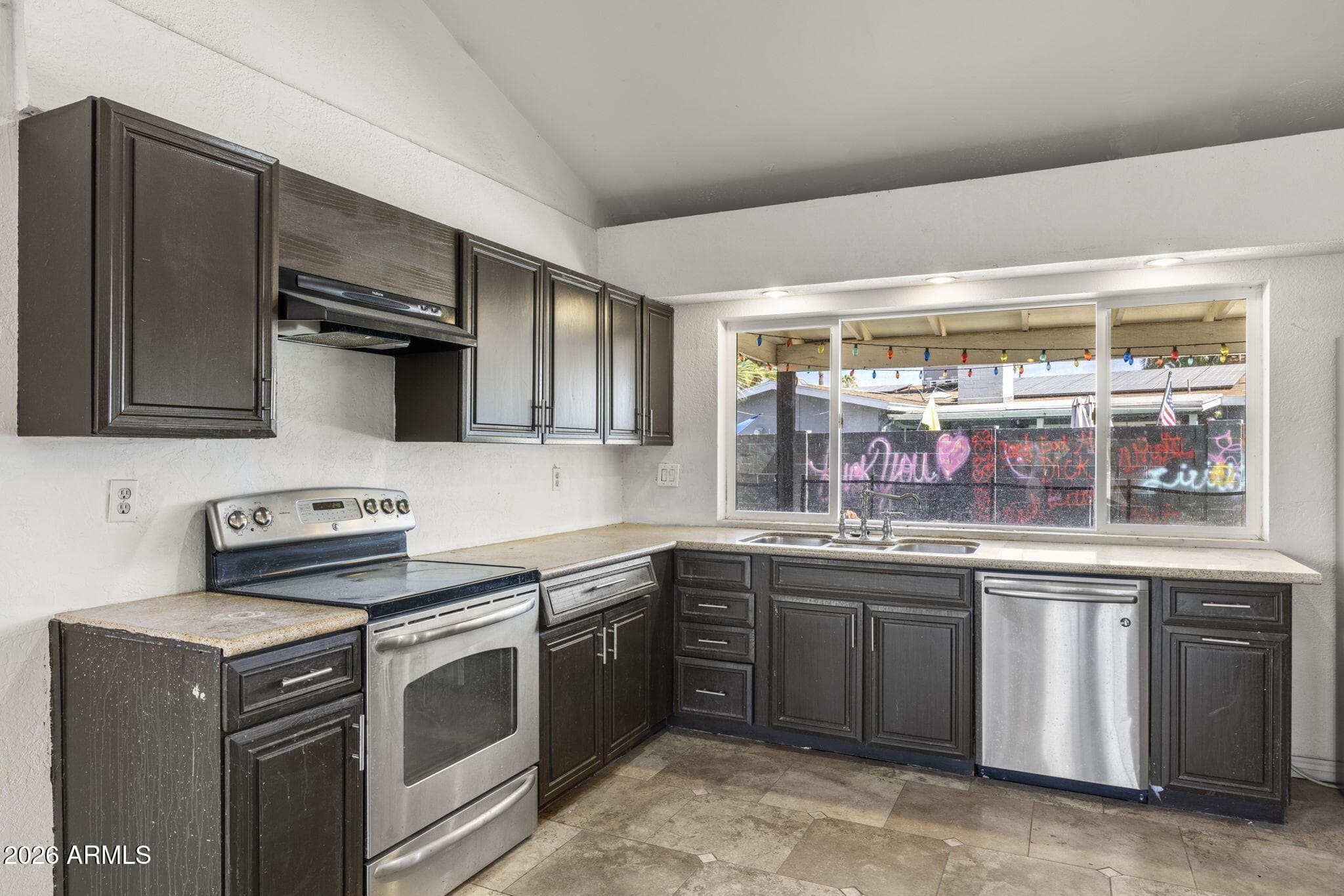 7244 N 46TH Avenue, Glendale, AZ 85301 — photo 13 of 41