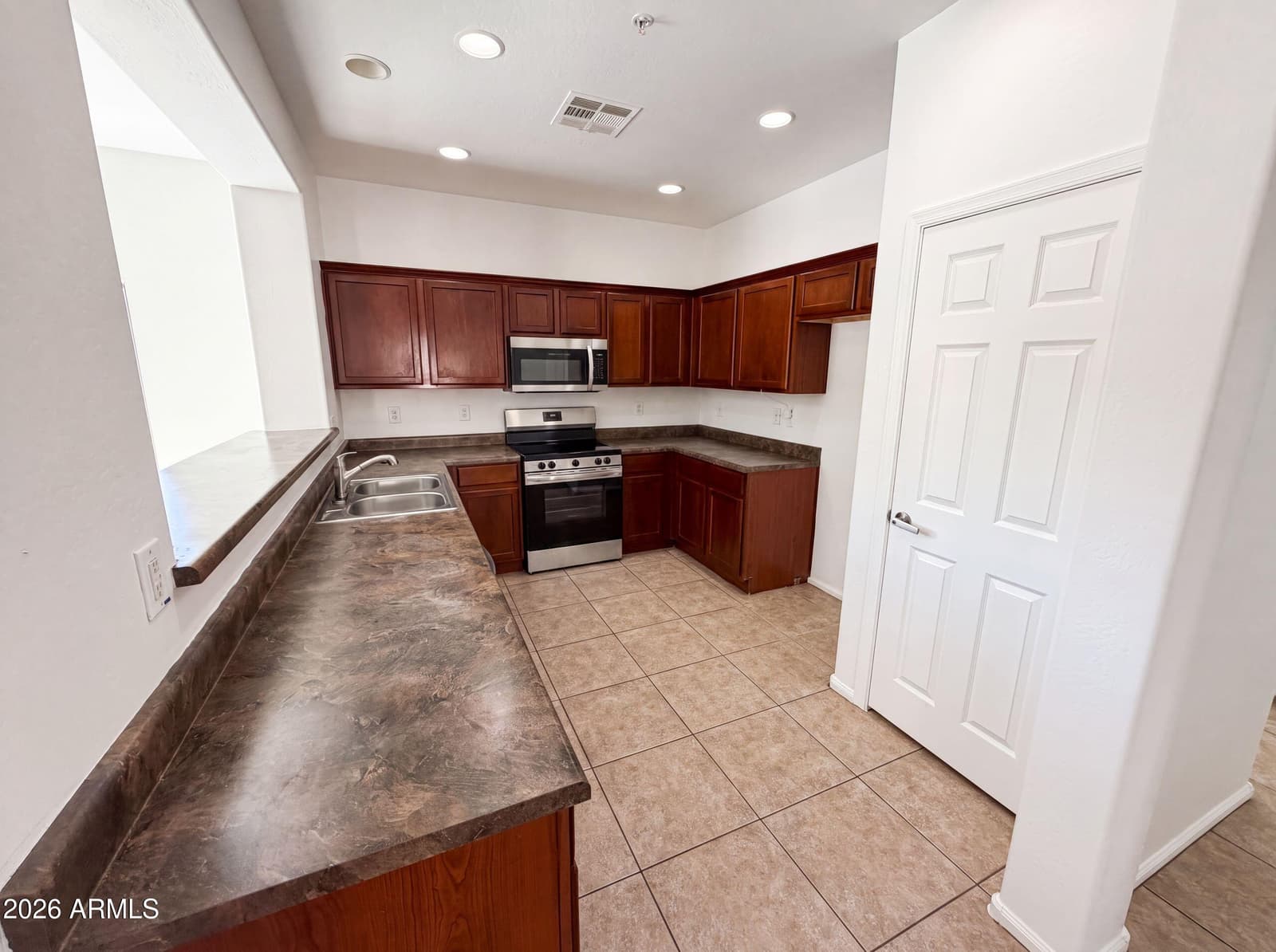 934 E OVERLIN Lane, Avondale, AZ 85323 — photo 2 of 26