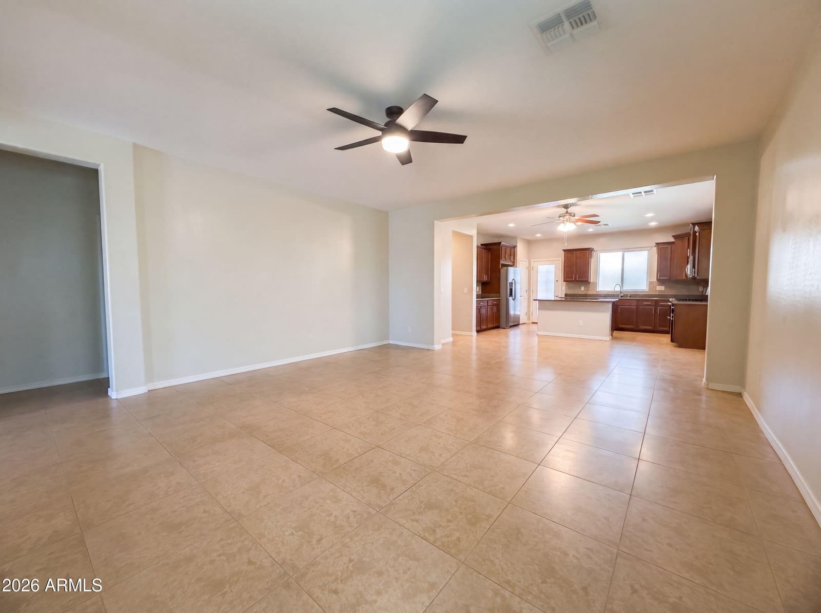 875 W AYRSHIRE Trail, San Tan Valley, AZ 85143 — photo 7 of 17