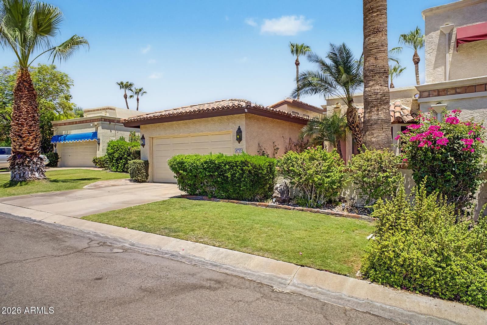 4718 E Monte Way, Phoenix, AZ 85044 — photo 3 of 55