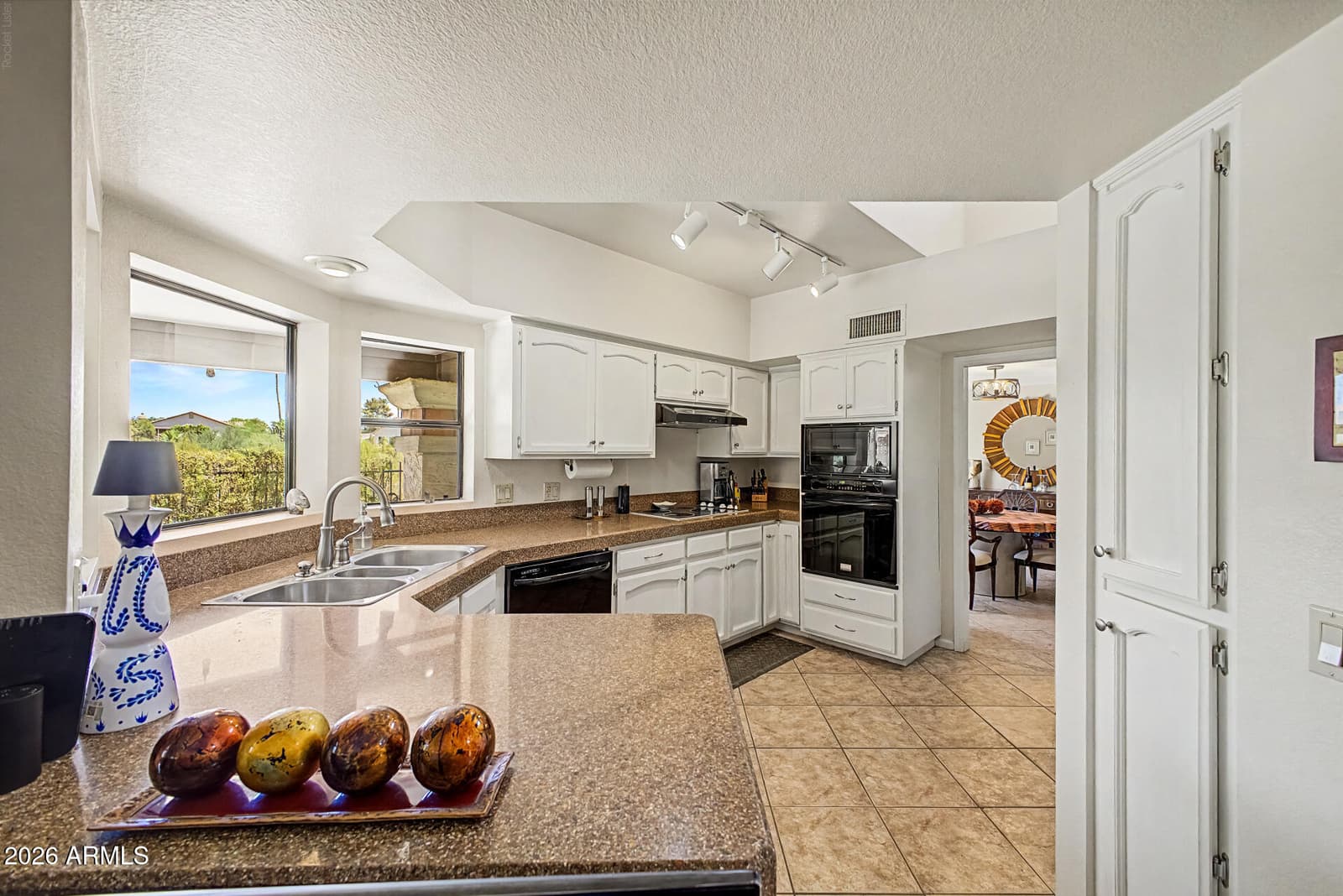 4718 E Monte Way, Phoenix, AZ 85044 — photo 13 of 55