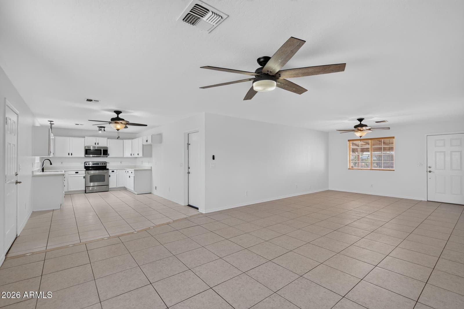 6401 E FOX HOLLOW Lane, San Tan Valley, AZ 85140 — photo 10 of 40