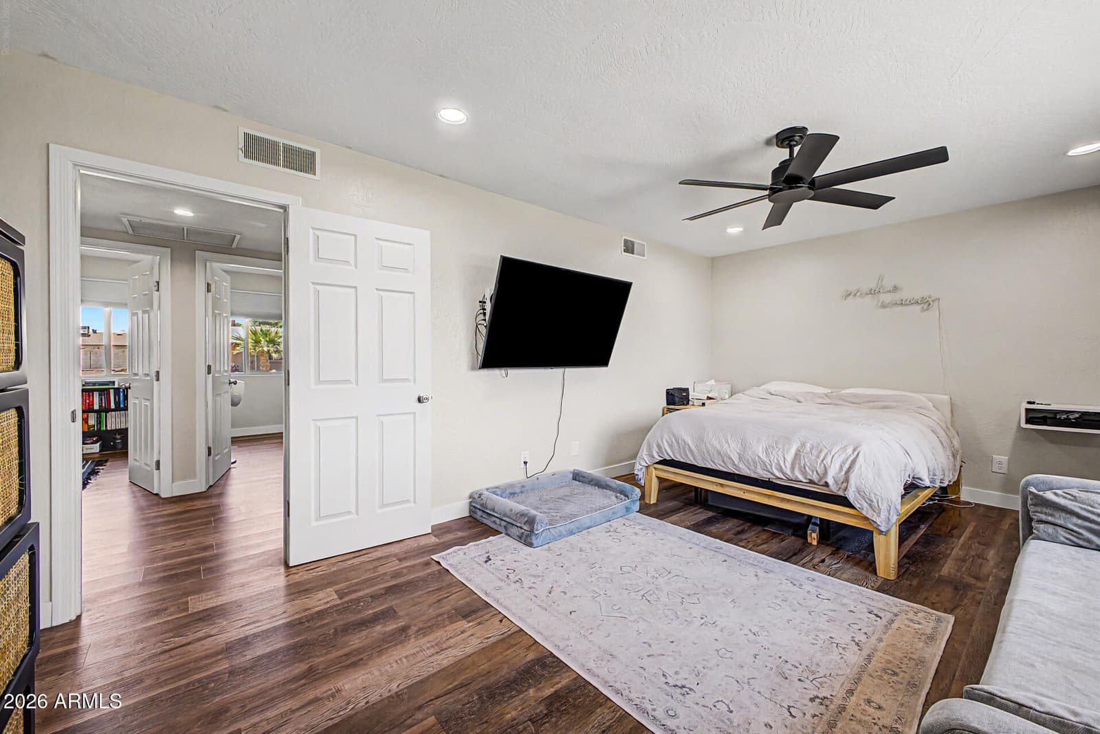 331 W TARO Lane, Phoenix, AZ 85027 — photo 15 of 30