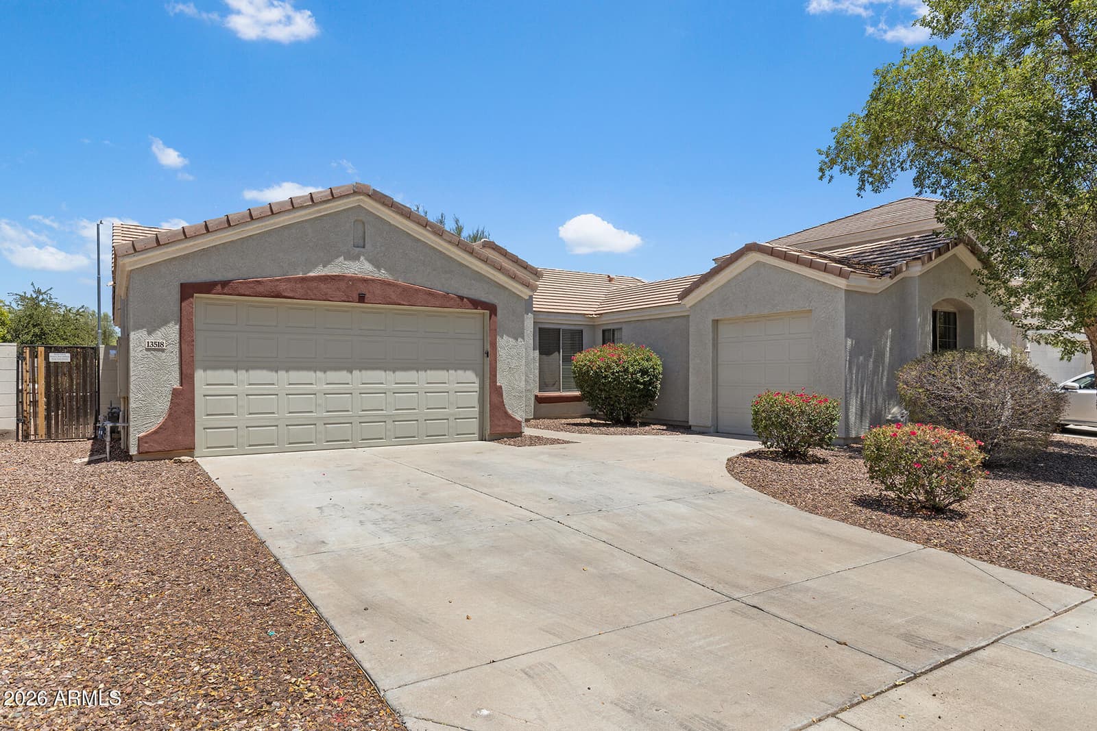 13518 W EVANS Drive, Surprise, AZ 85379 — photo 5 of 47