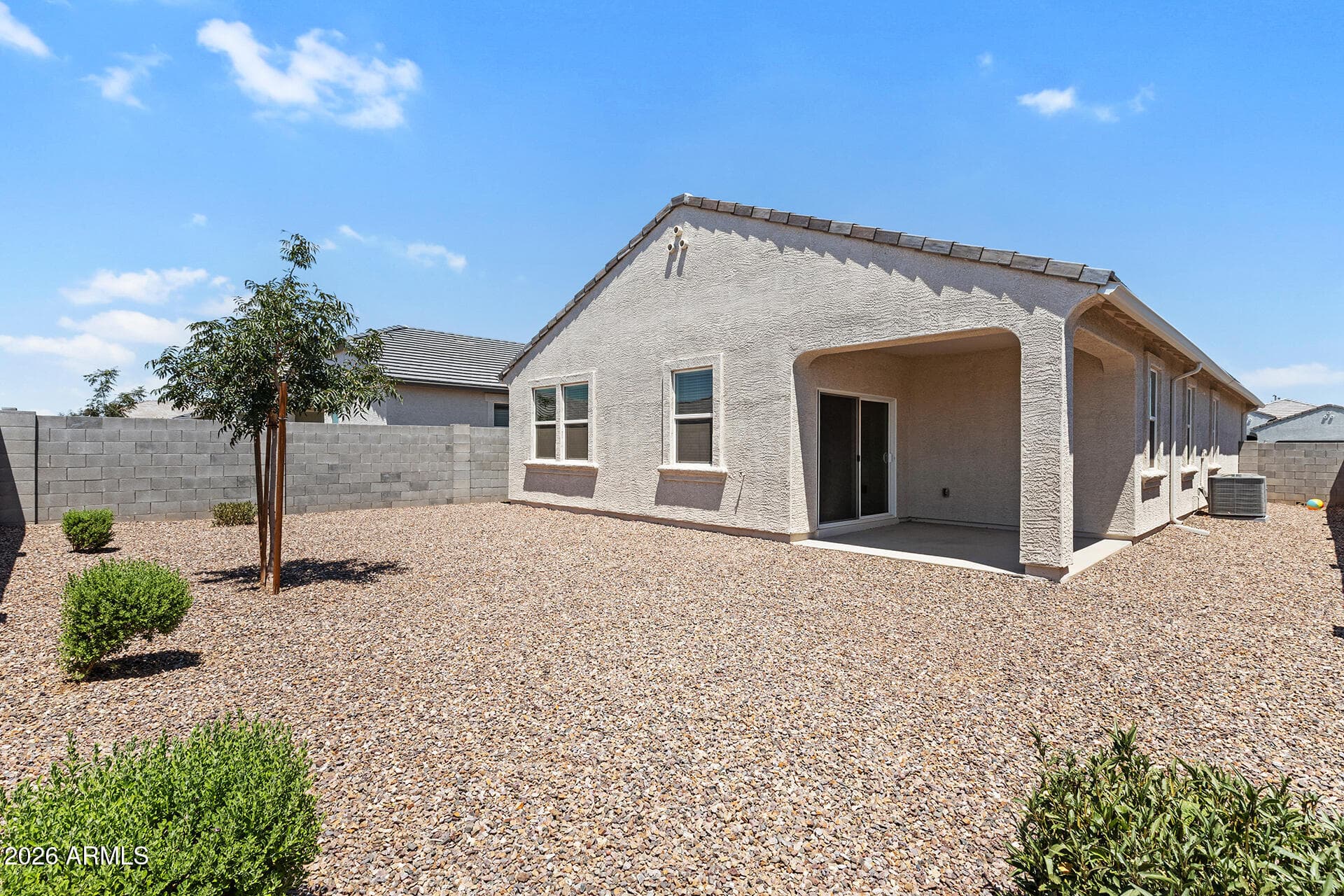 18633 W DESERT HOLLOW Drive, Wittmann, AZ 85361