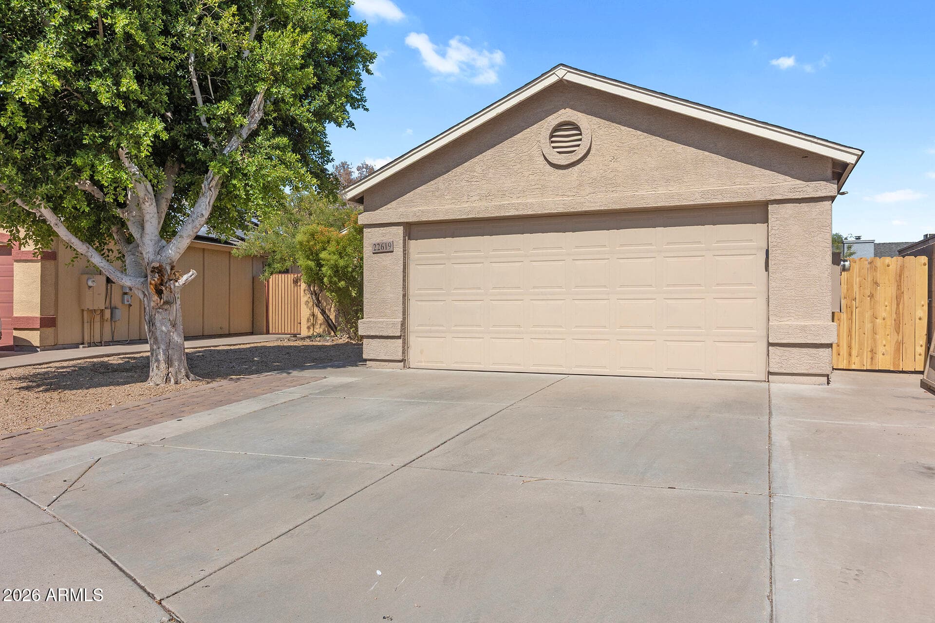 22619 N 31ST Drive, Phoenix, AZ 85027 — photo 5 of 42