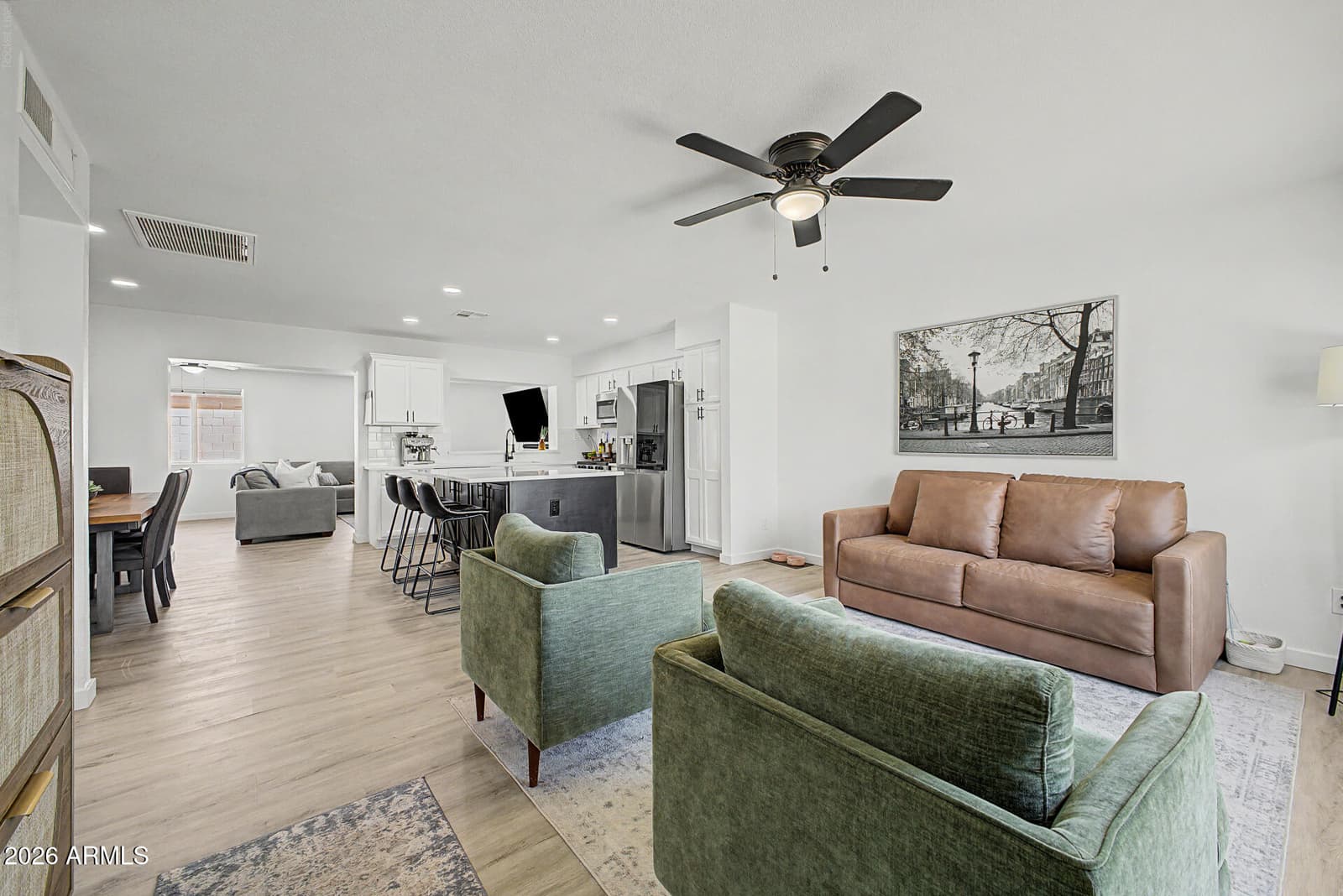 2738 E WINDROSE Drive, Phoenix, AZ 85032