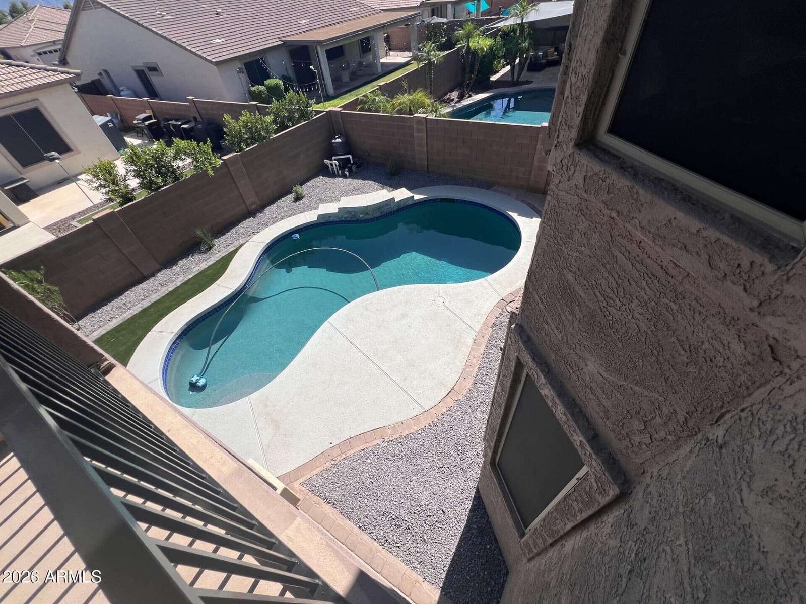 7521 W SOUTHGATE Avenue, Phoenix, AZ 85043 — photo 8 of 21