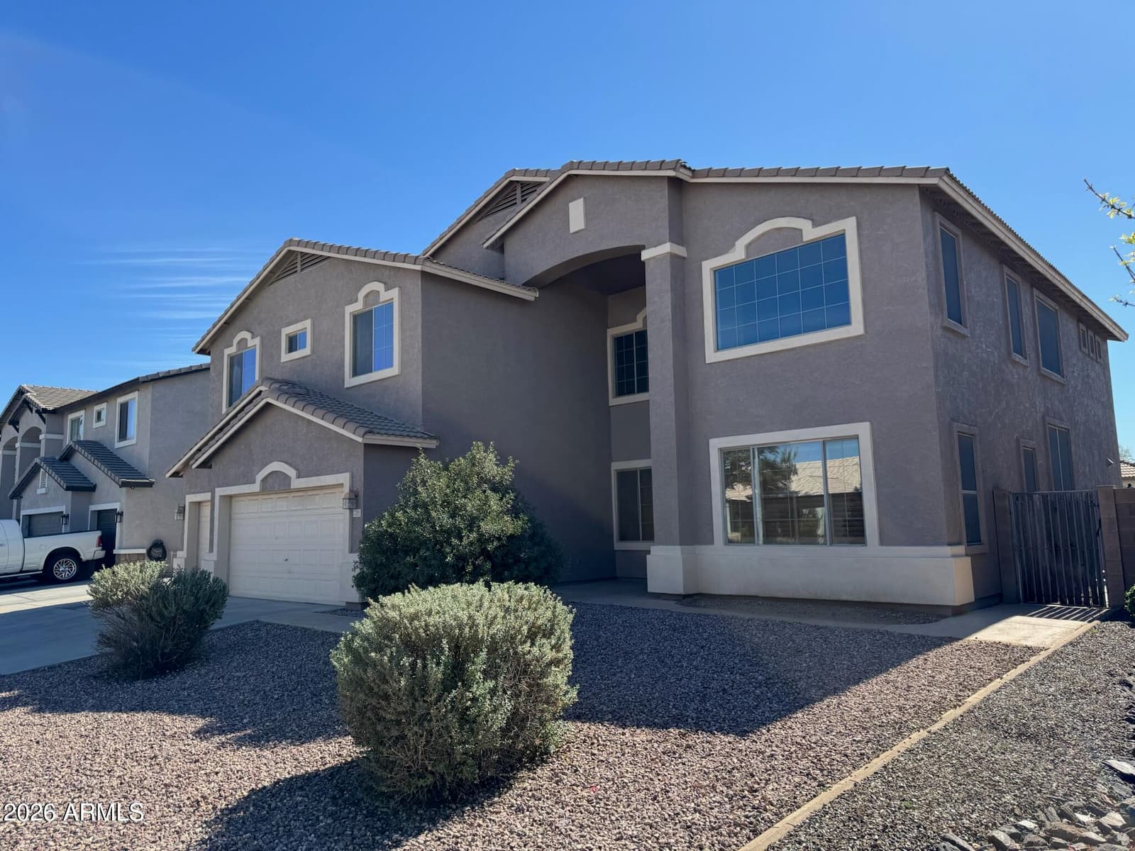 7521 W SOUTHGATE Avenue, Phoenix, AZ 85043 — photo 2 of 21