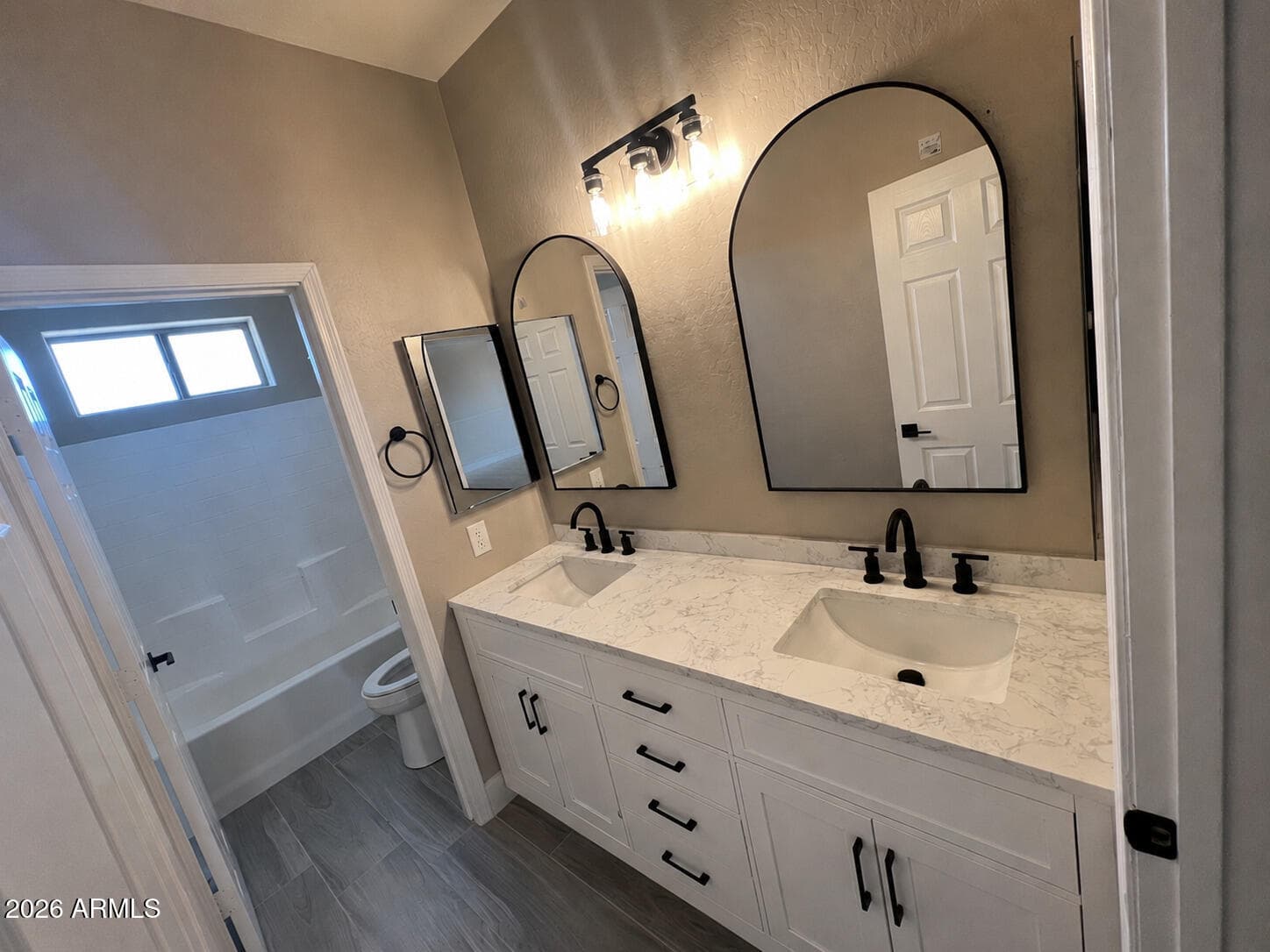7521 W SOUTHGATE Avenue, Phoenix, AZ 85043 — photo 17 of 21