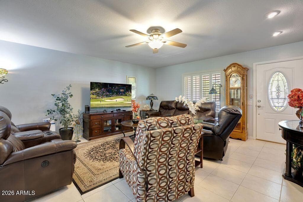 9521 W OAK RIDGE Drive, Sun City, AZ 85351 — photo 4 of 38