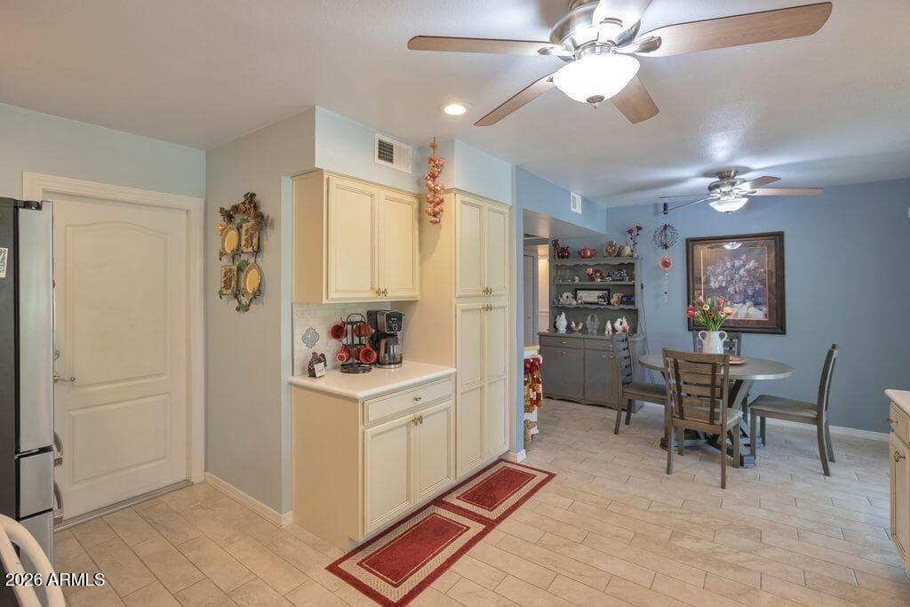 9521 W OAK RIDGE Drive, Sun City, AZ 85351 — photo 14 of 38
