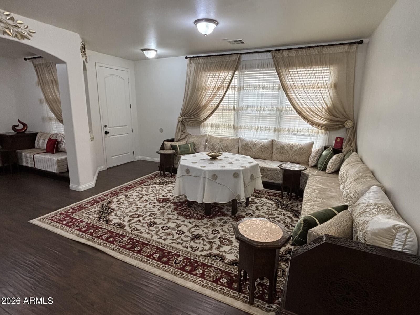 2239 E BOWKER Street, Phoenix, AZ 85040 — photo 7 of 49