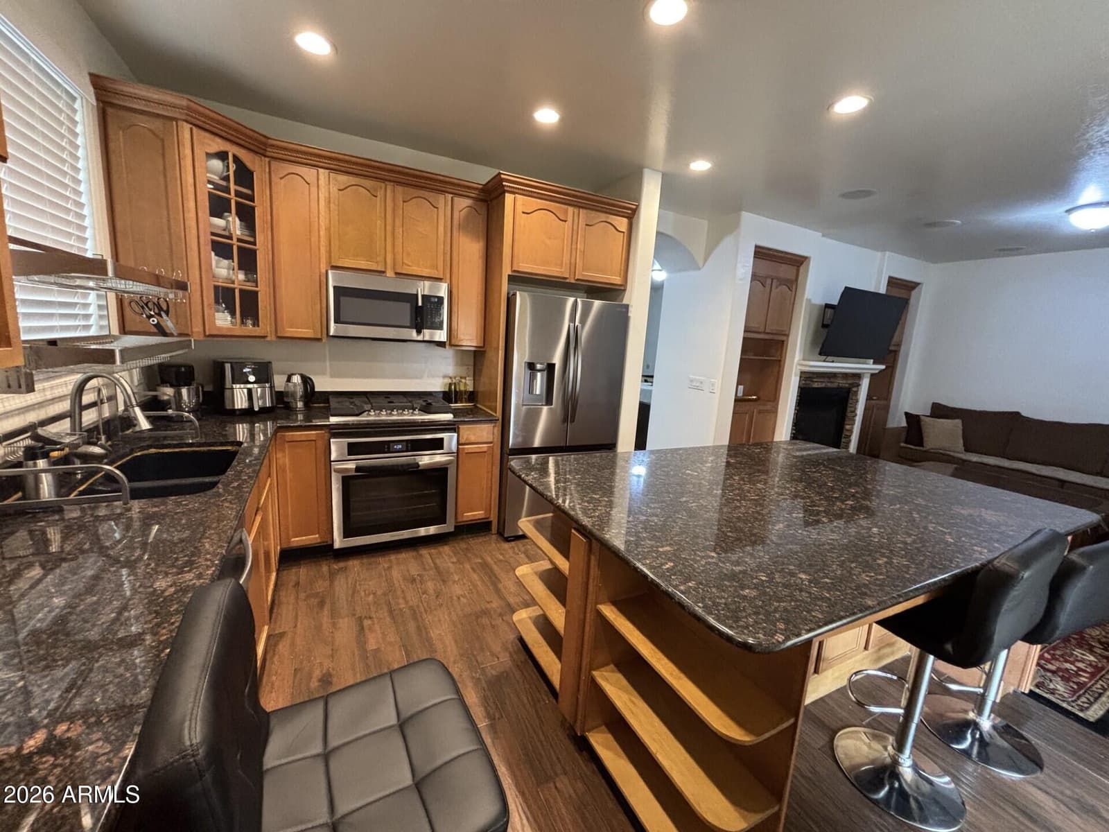 2239 E BOWKER Street, Phoenix, AZ 85040 — photo 13 of 49