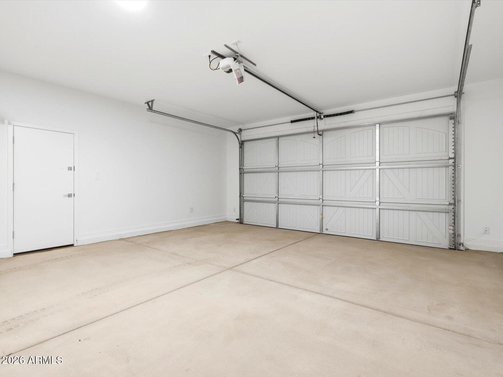 292 W FLATIRON Trail, Apache Junction, AZ 85120 — photo 13 of 44