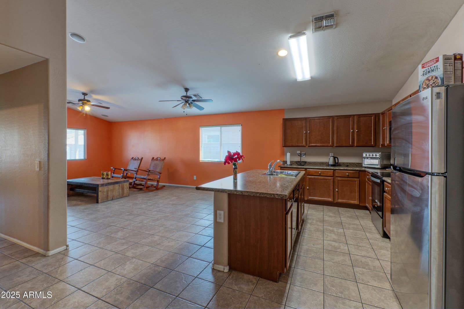 8750 W KINGMAN Street, Tolleson, AZ 85353 — photo 5 of 21