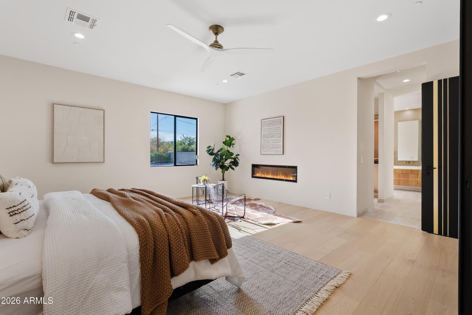 11420 N SCOTTSDALE Road, Scottsdale, AZ 85254 — photo 10 of 43