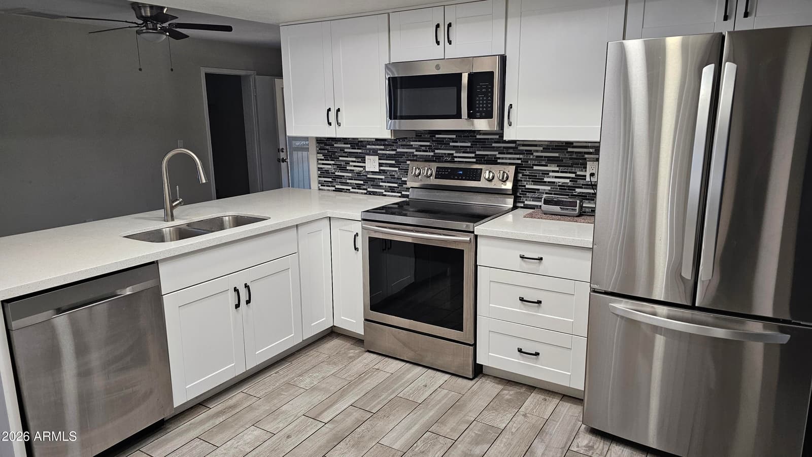 2135 W MAPLE Drive, Phoenix, AZ 85027 — photo 4 of 24