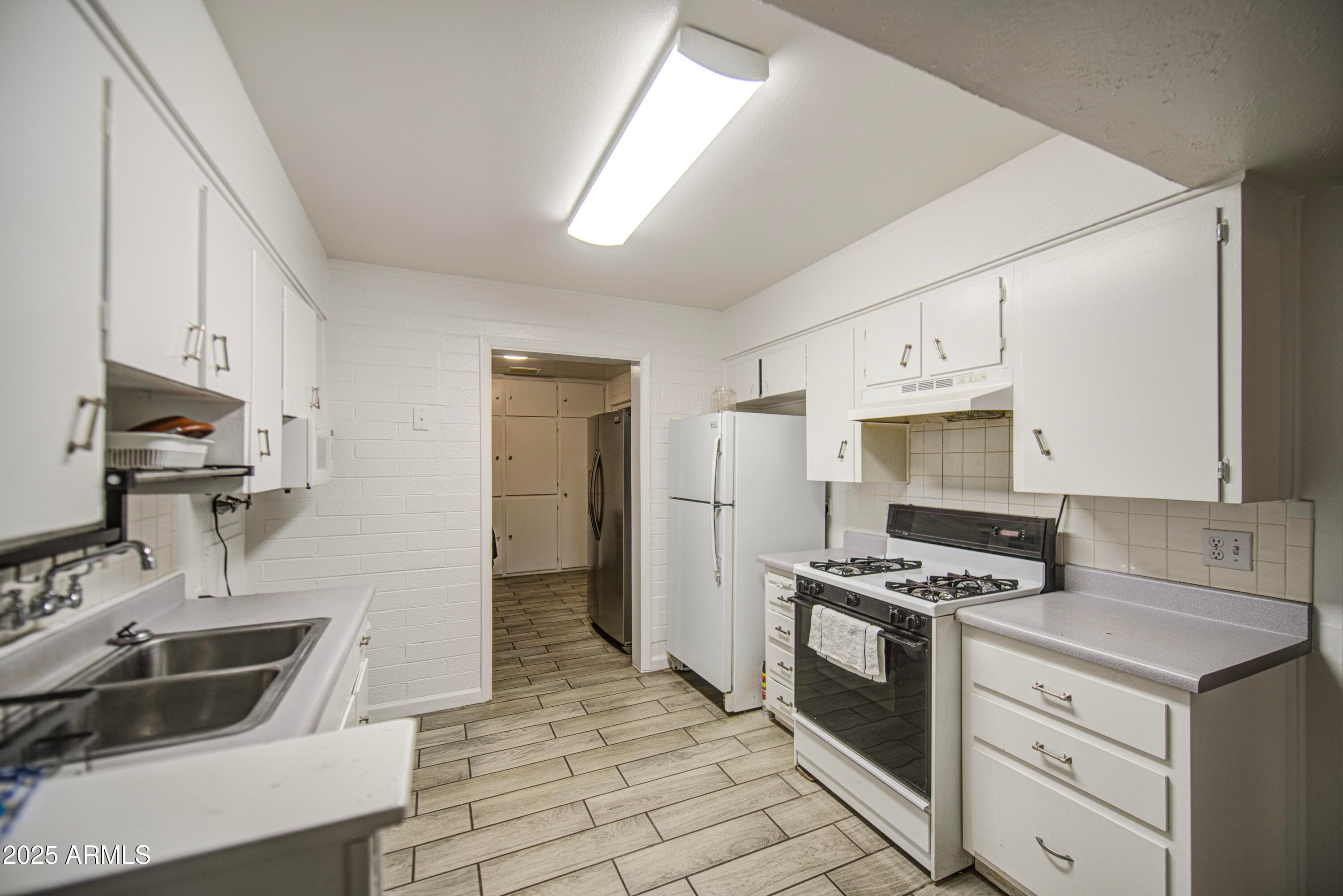 4727 N 50TH Drive, Phoenix, AZ 85031 — photo 12 of 29