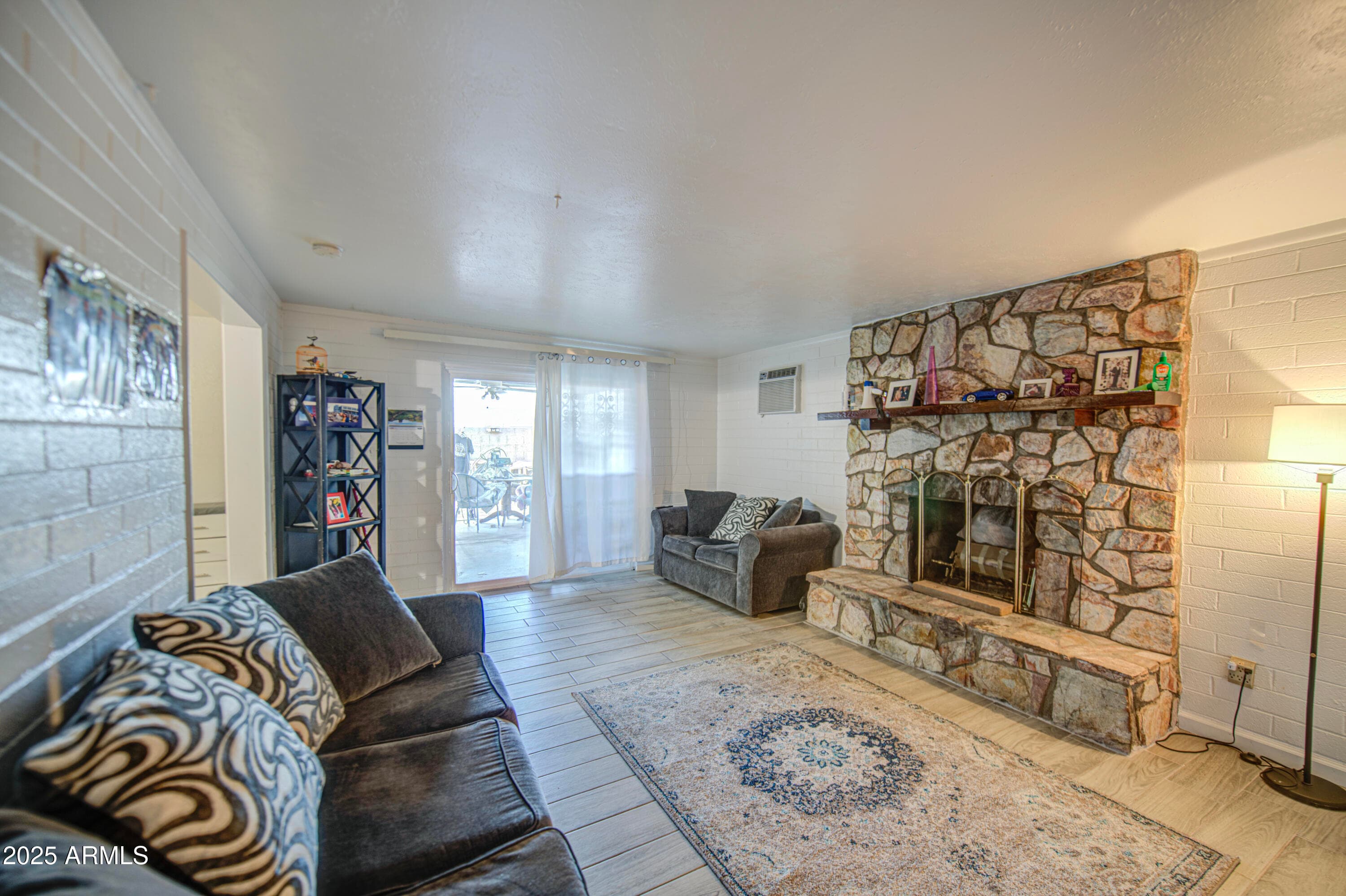 4727 N 50TH Drive, Phoenix, AZ 85031 — photo 8 of 29