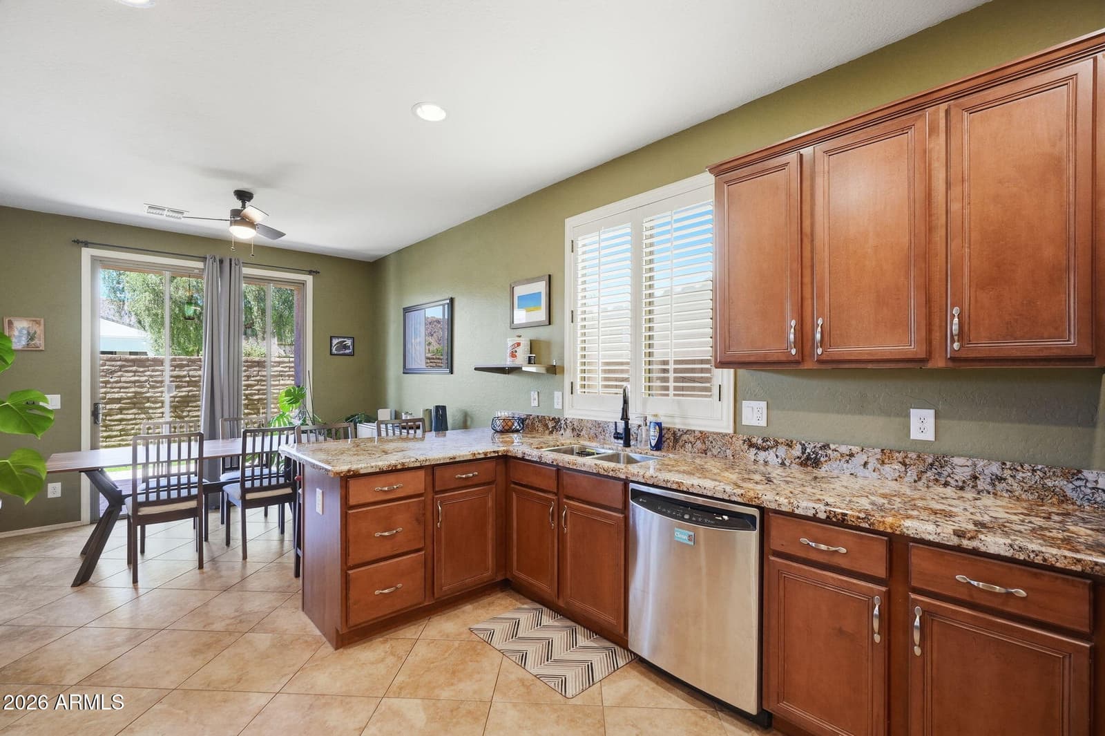 1664 W SATINWOOD Drive, Phoenix, AZ 85045 — photo 11 of 38