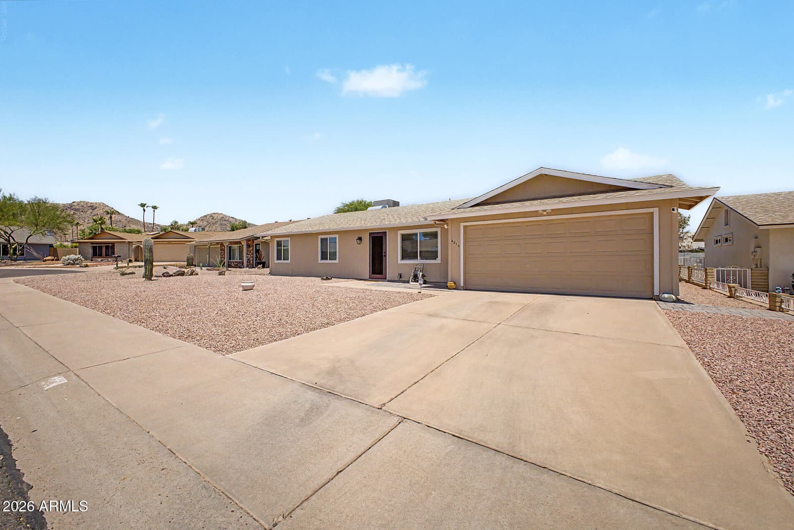 4216 E HANO Street, Phoenix, AZ 85044 — photo 3 of 31