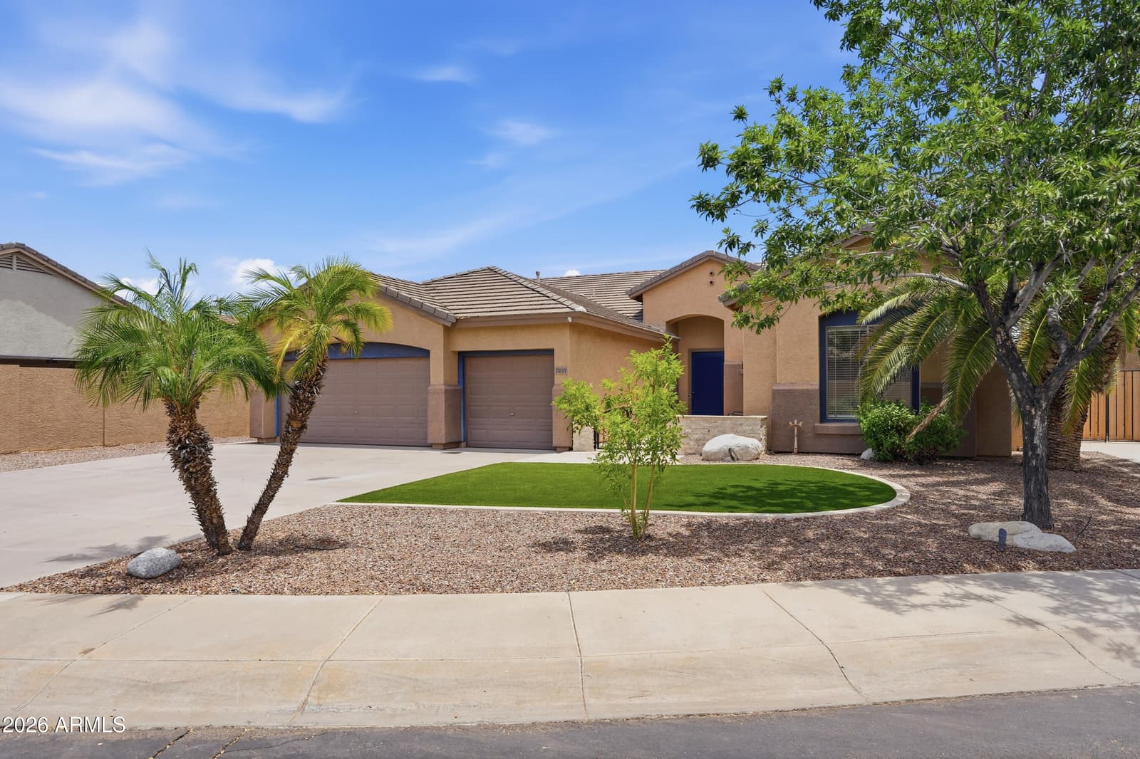 7037 S TROPHY Lane, Gilbert, AZ 85298