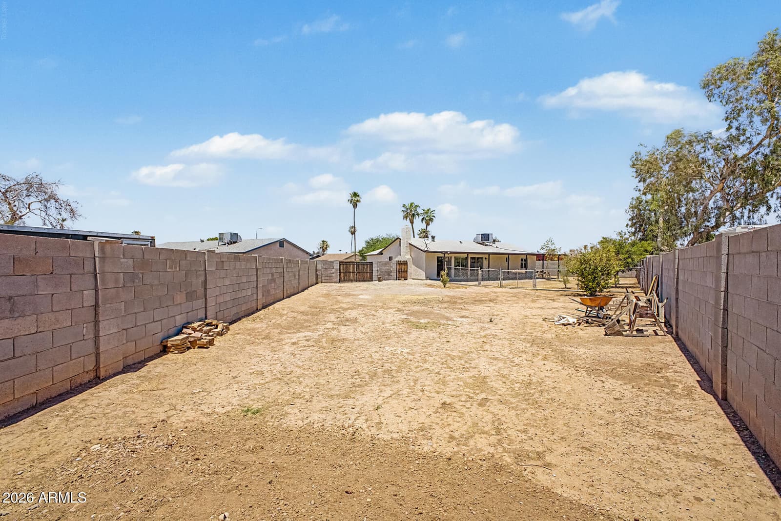 4717 N 79TH Lane, Phoenix, AZ 85033 — photo 6 of 24
