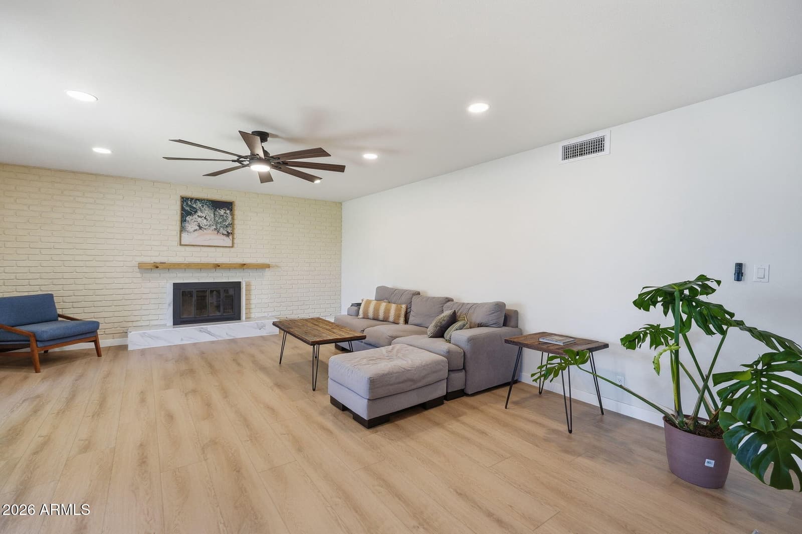 4234 E WINNETKA Drive, Phoenix, AZ 85044 — photo 6 of 60