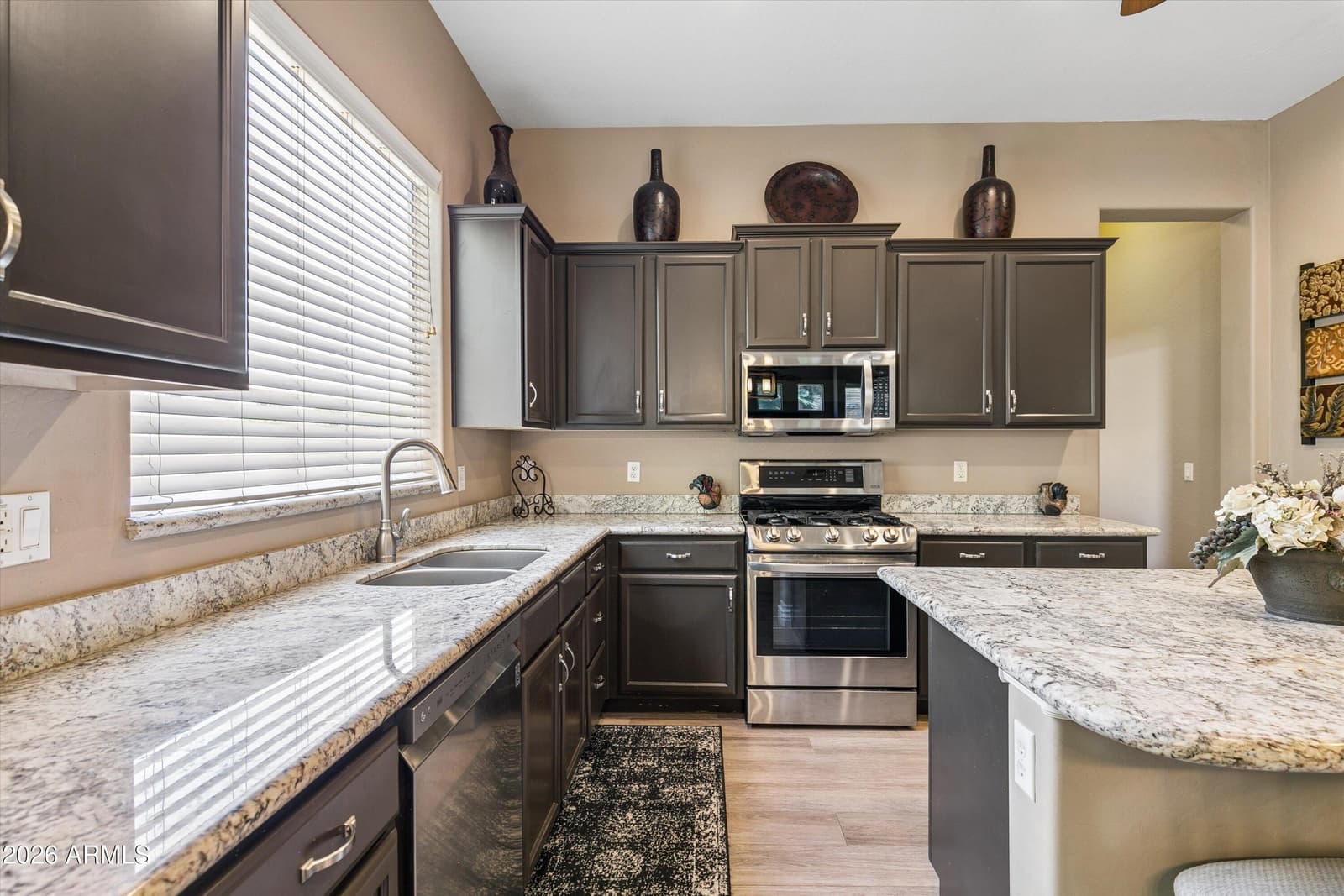 4342 W HACKAMORE Drive, Phoenix, AZ 85083 — photo 13 of 46