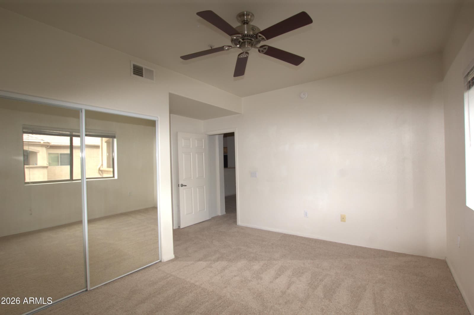 920 E DEVONSHIRE Avenue 4017, Phoenix, AZ 85014 — photo 7 of 29