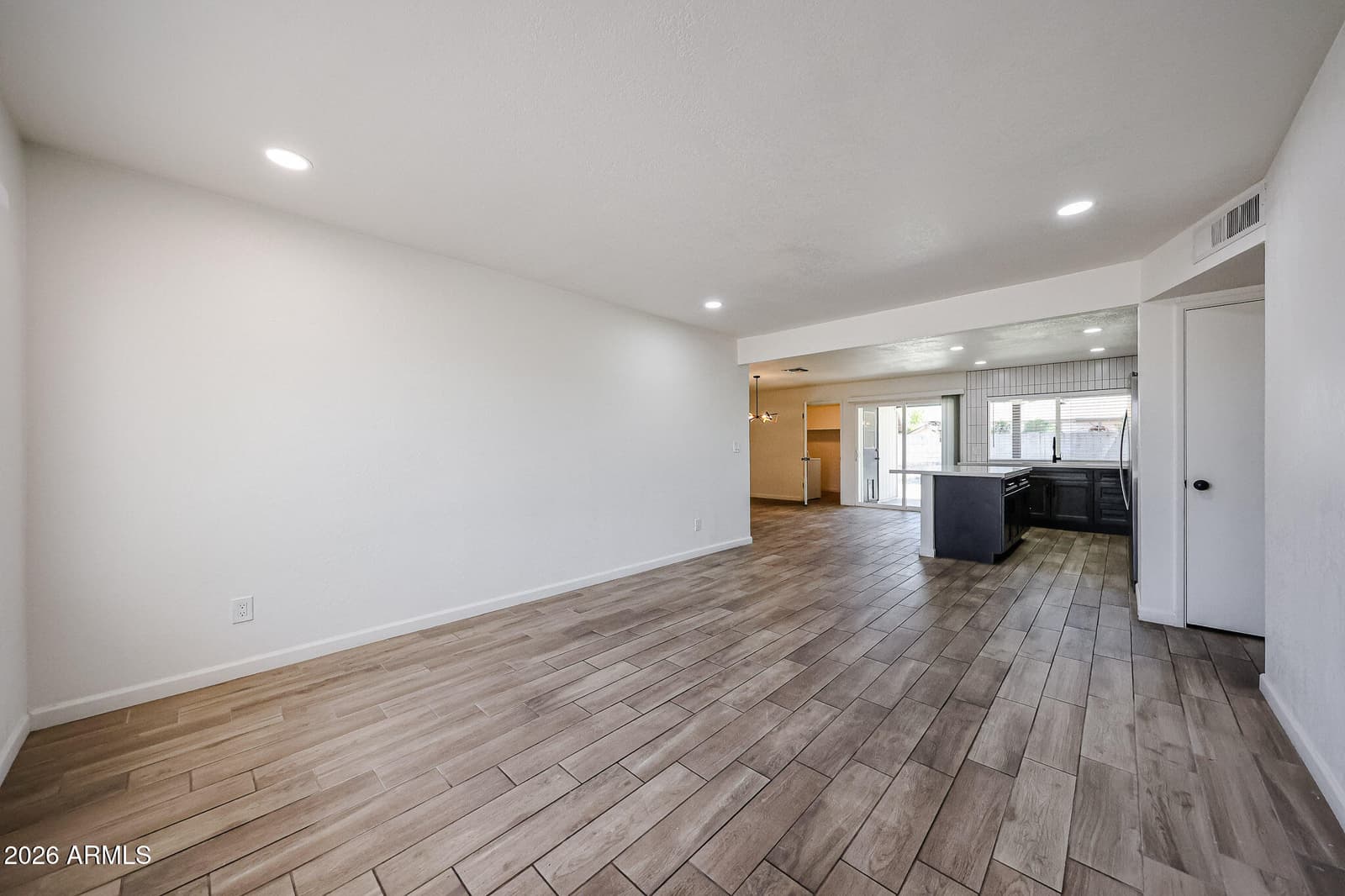 4034 E WINDROSE Drive, Phoenix, AZ 85032 — photo 4 of 33