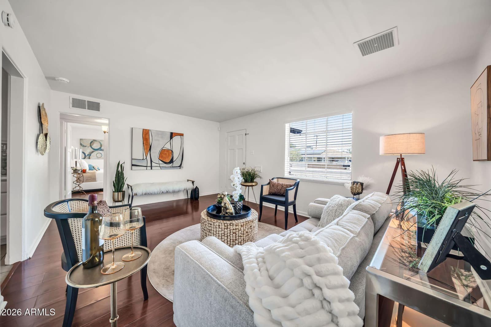 2221 W CLARENDON Avenue W, Phoenix, AZ 85015 — photo 4 of 19