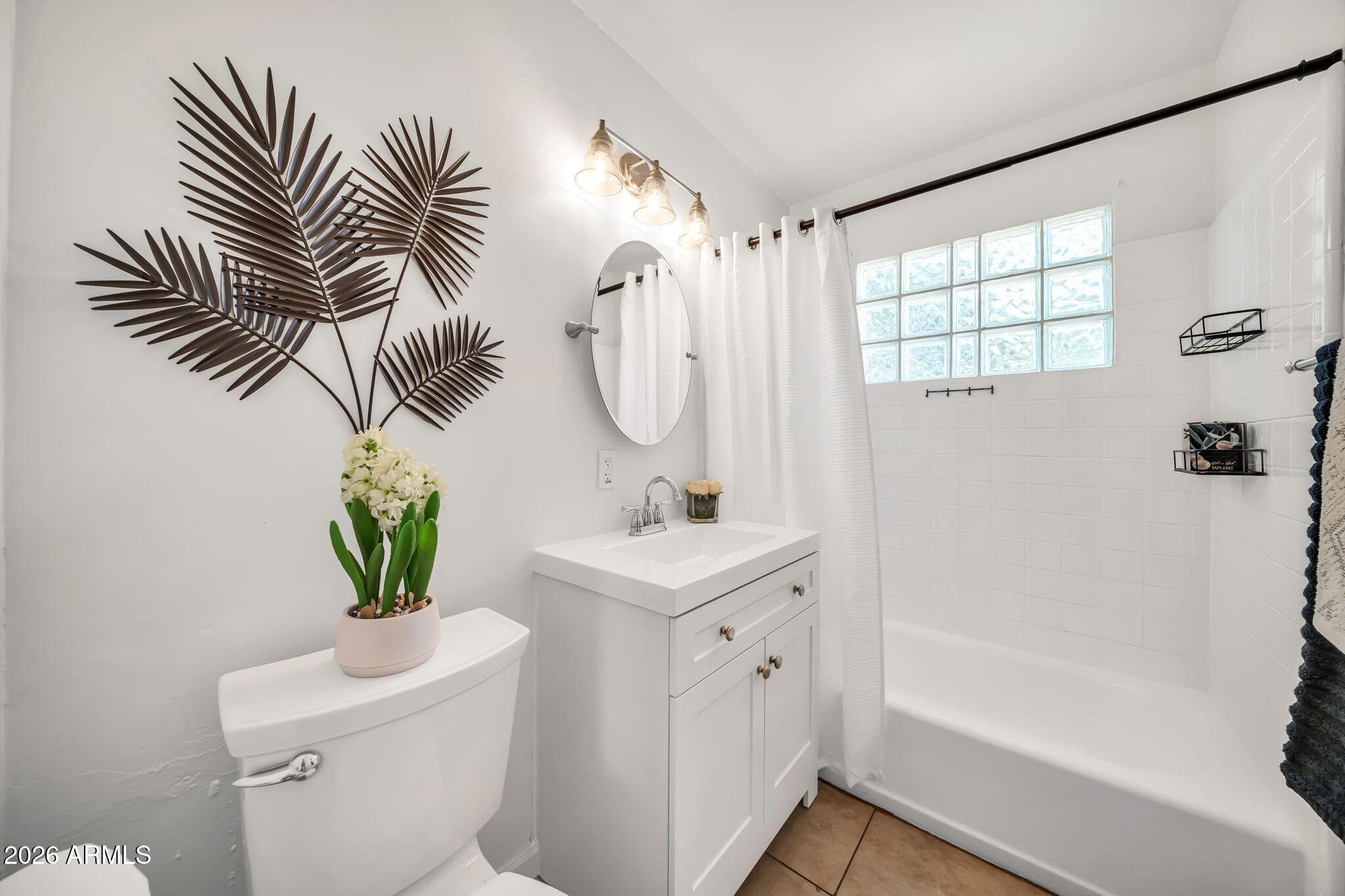 2221 W CLARENDON Avenue W, Phoenix, AZ 85015 — photo 10 of 19