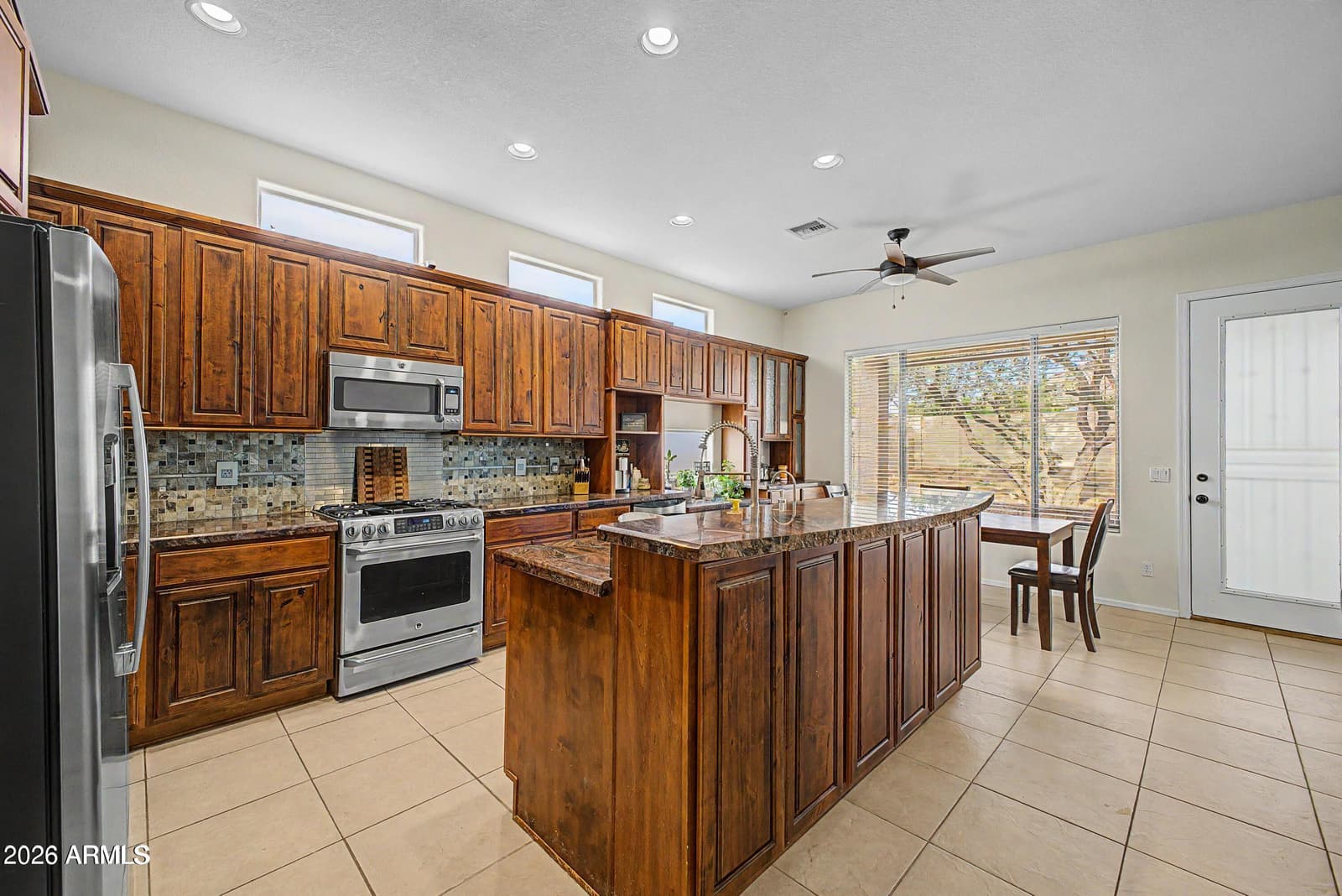 11477 S COOLWATER Drive, Goodyear, AZ 85338 — photo 14 of 51