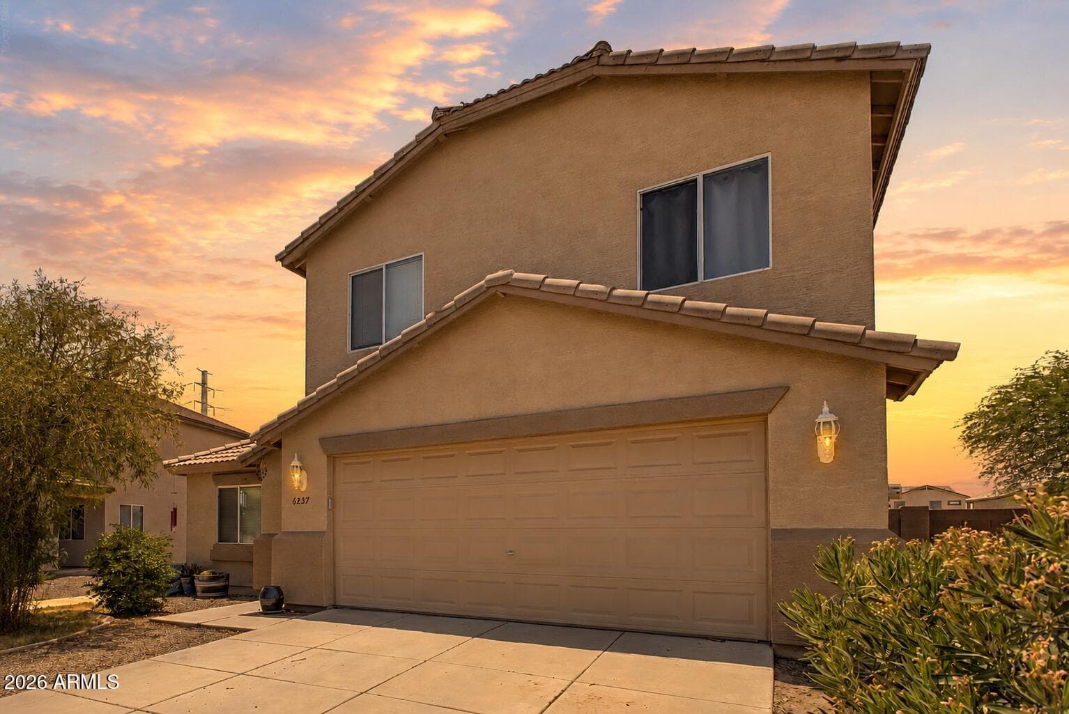 6237 W WOOD Street, Phoenix, AZ 85043 — photo 1 of 33