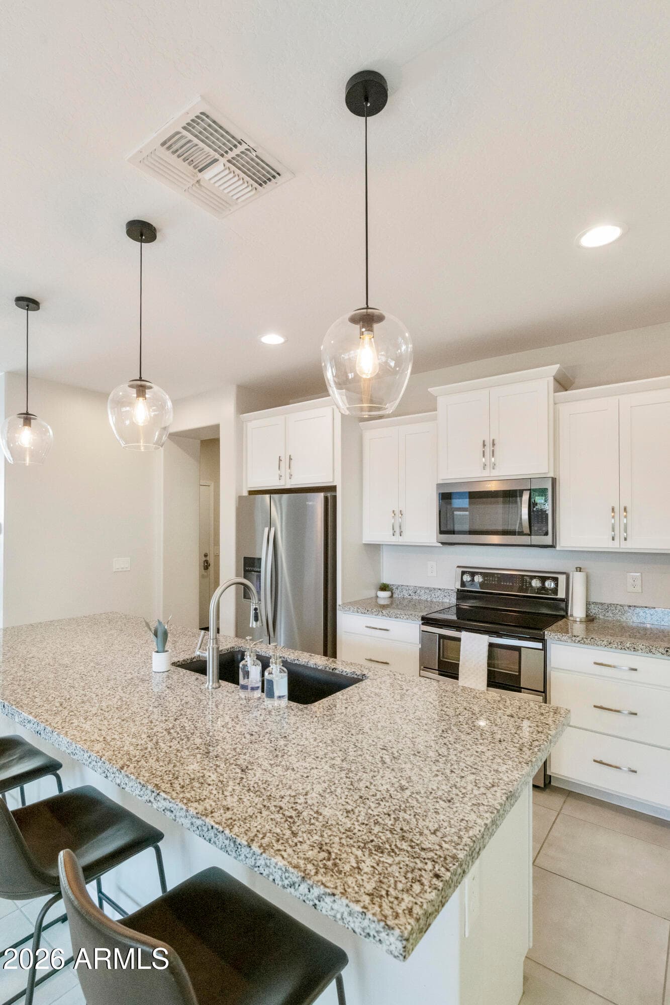 3030 S AMBER Drive, Chandler, AZ 85286 — photo 13 of 59