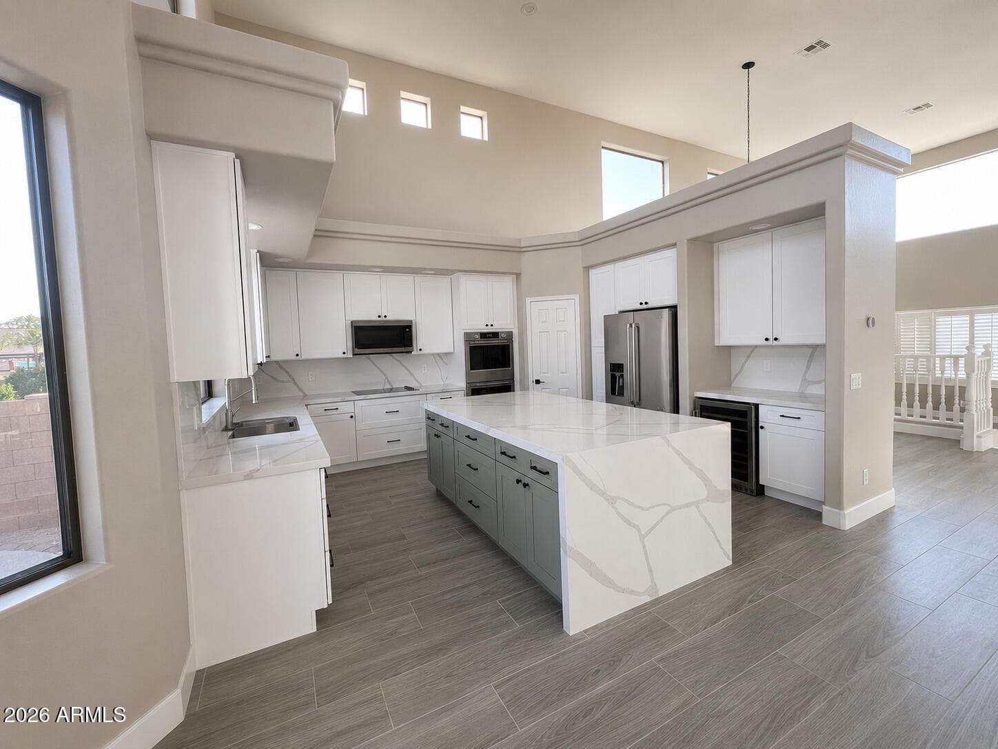7521 W SOUTHGATE Avenue, Phoenix, AZ 85043 — photo 3 of 21