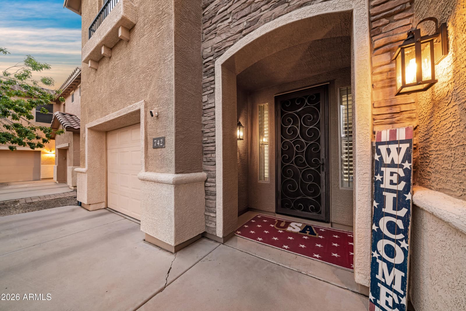 742 E KINGBIRD Drive, Gilbert, AZ 85297 — photo 5 of 45