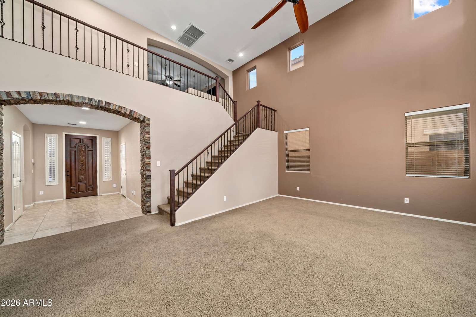 742 E KINGBIRD Drive, Gilbert, AZ 85297 — photo 8 of 45