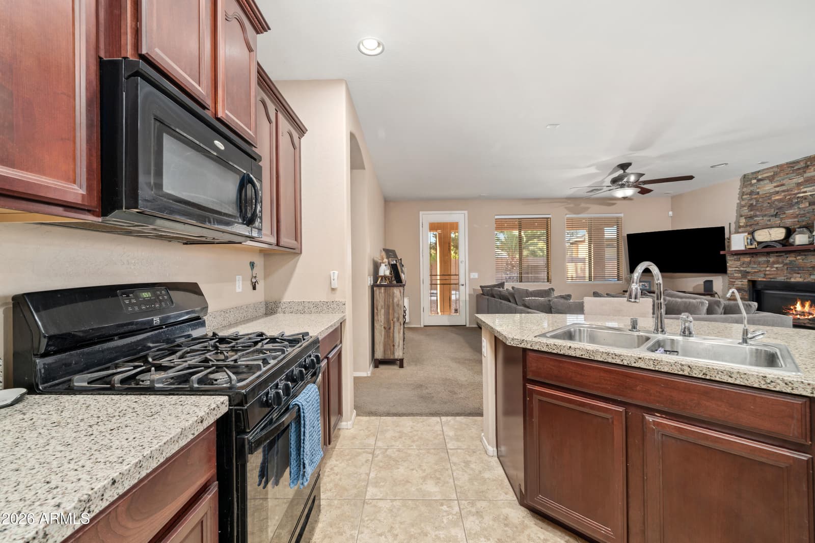 742 E KINGBIRD Drive, Gilbert, AZ 85297 — photo 16 of 45